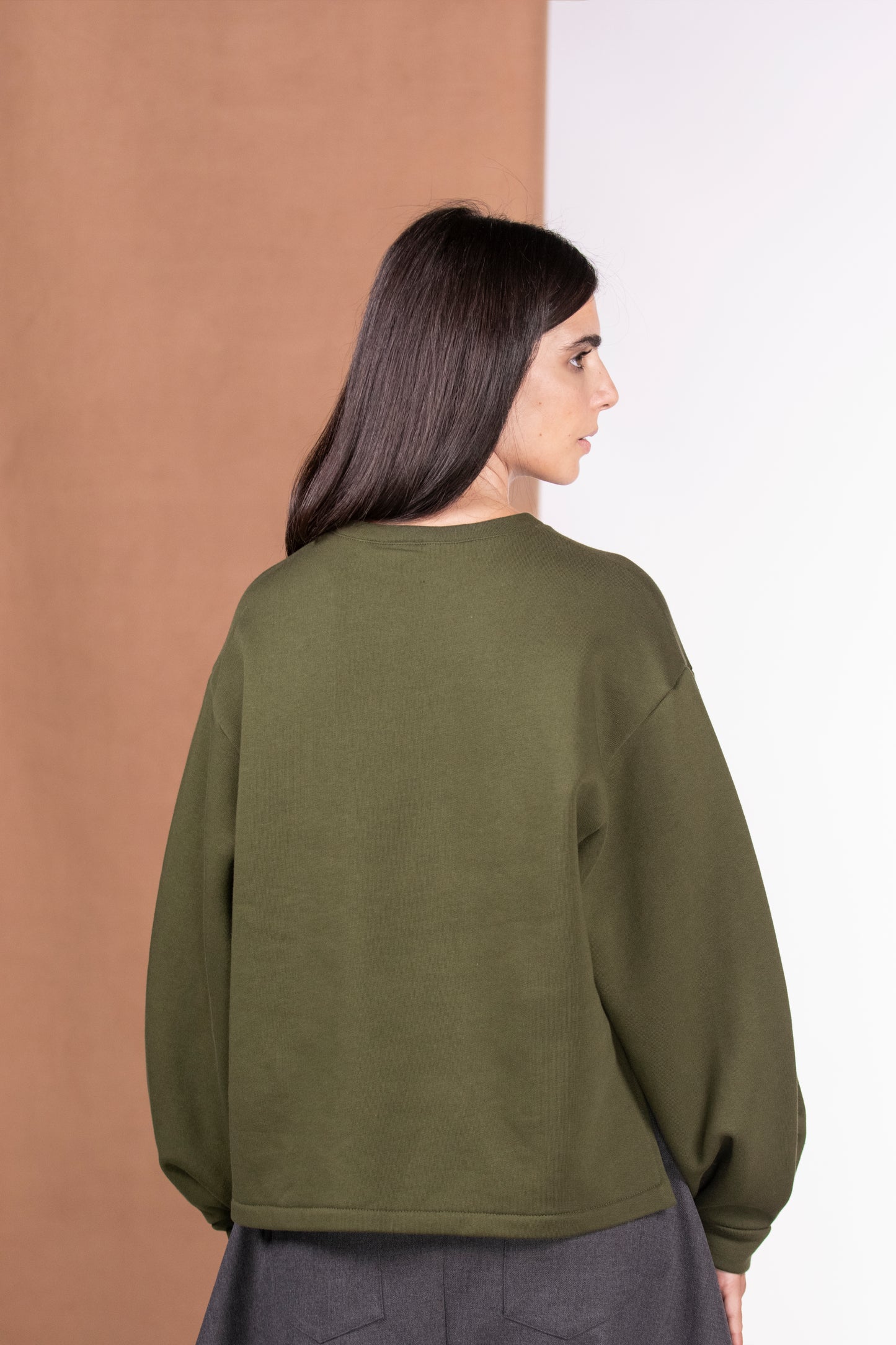 MAGLIA FELCE VERDE OLIVA IN CALDA FELPA VEGAN
