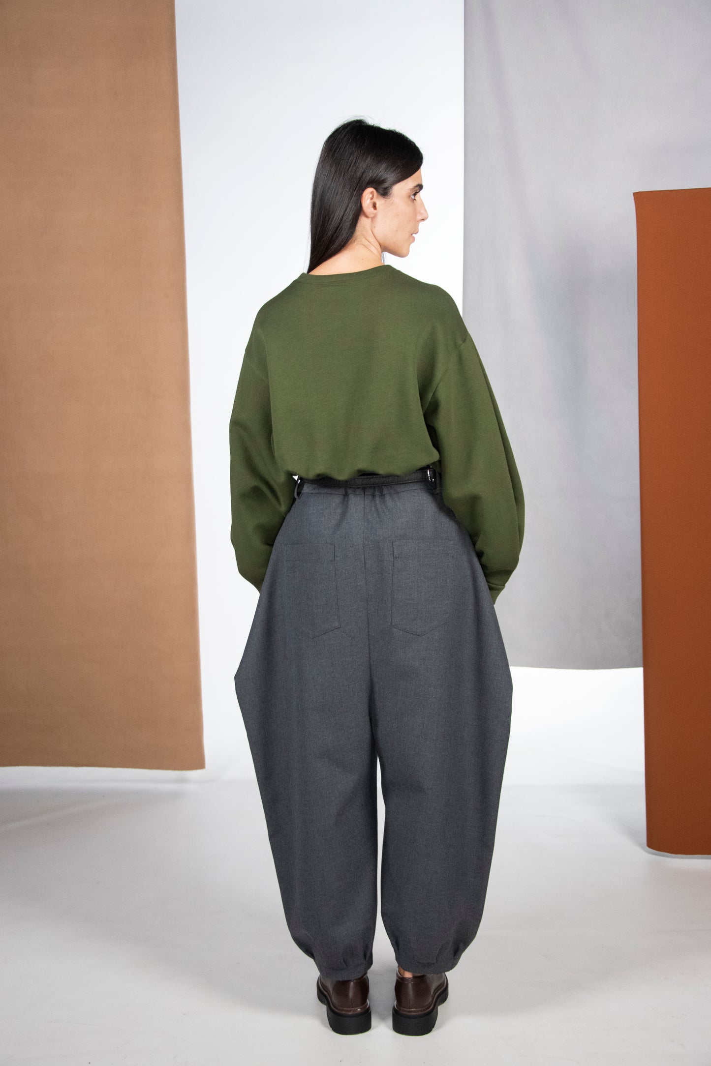MAGLIA FELCE VERDE OLIVA IN CALDA FELPA VEGAN