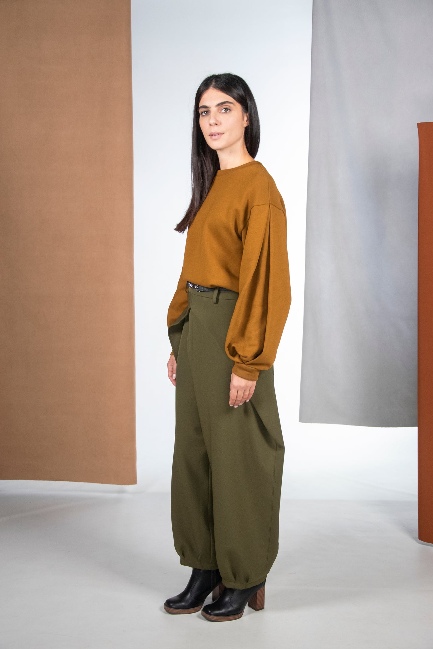 PANTALONE SAKURA VERDE OLIVA VEGAN
