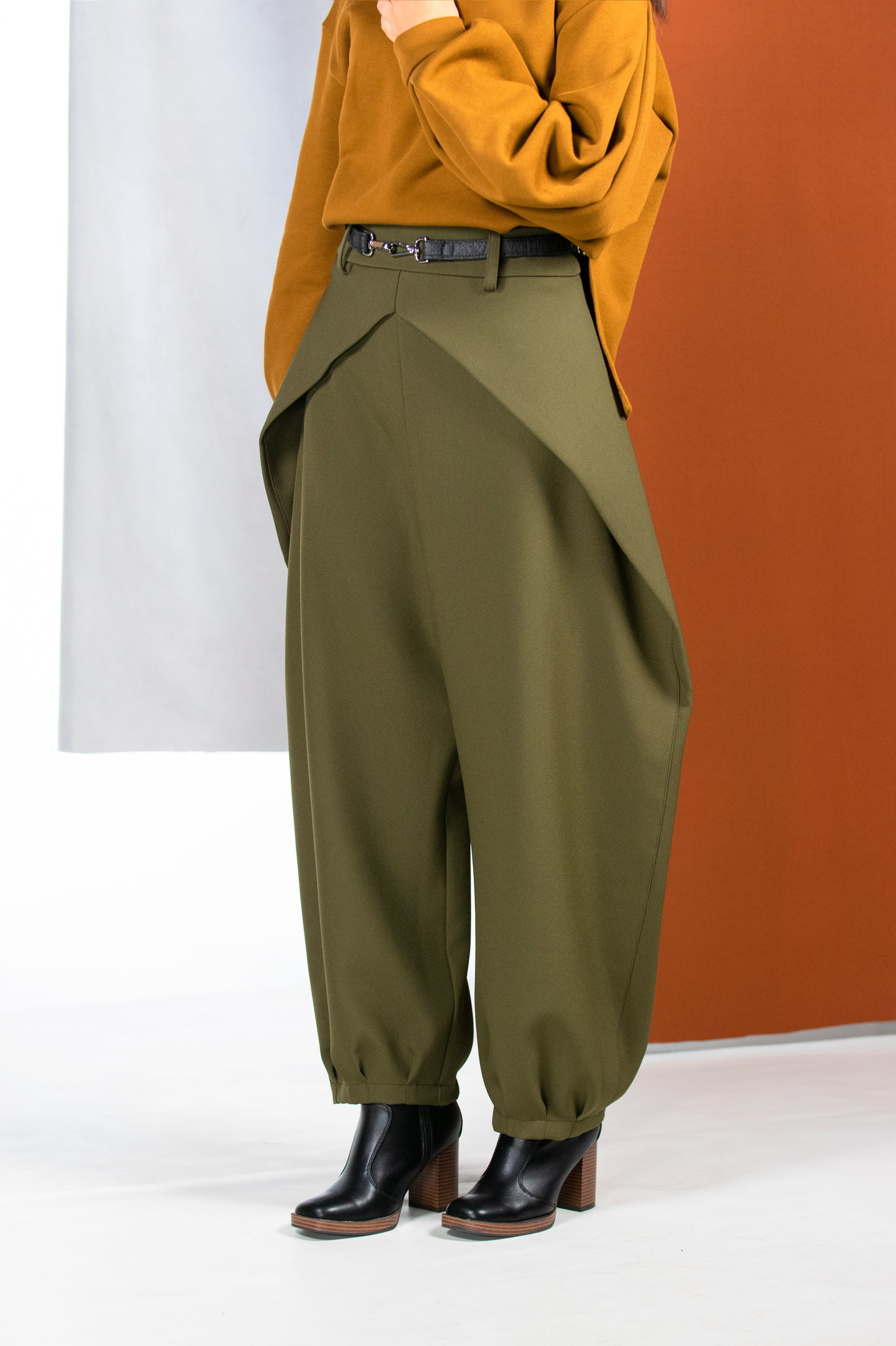 PANTALONE SAKURA VERDE OLIVA VEGAN