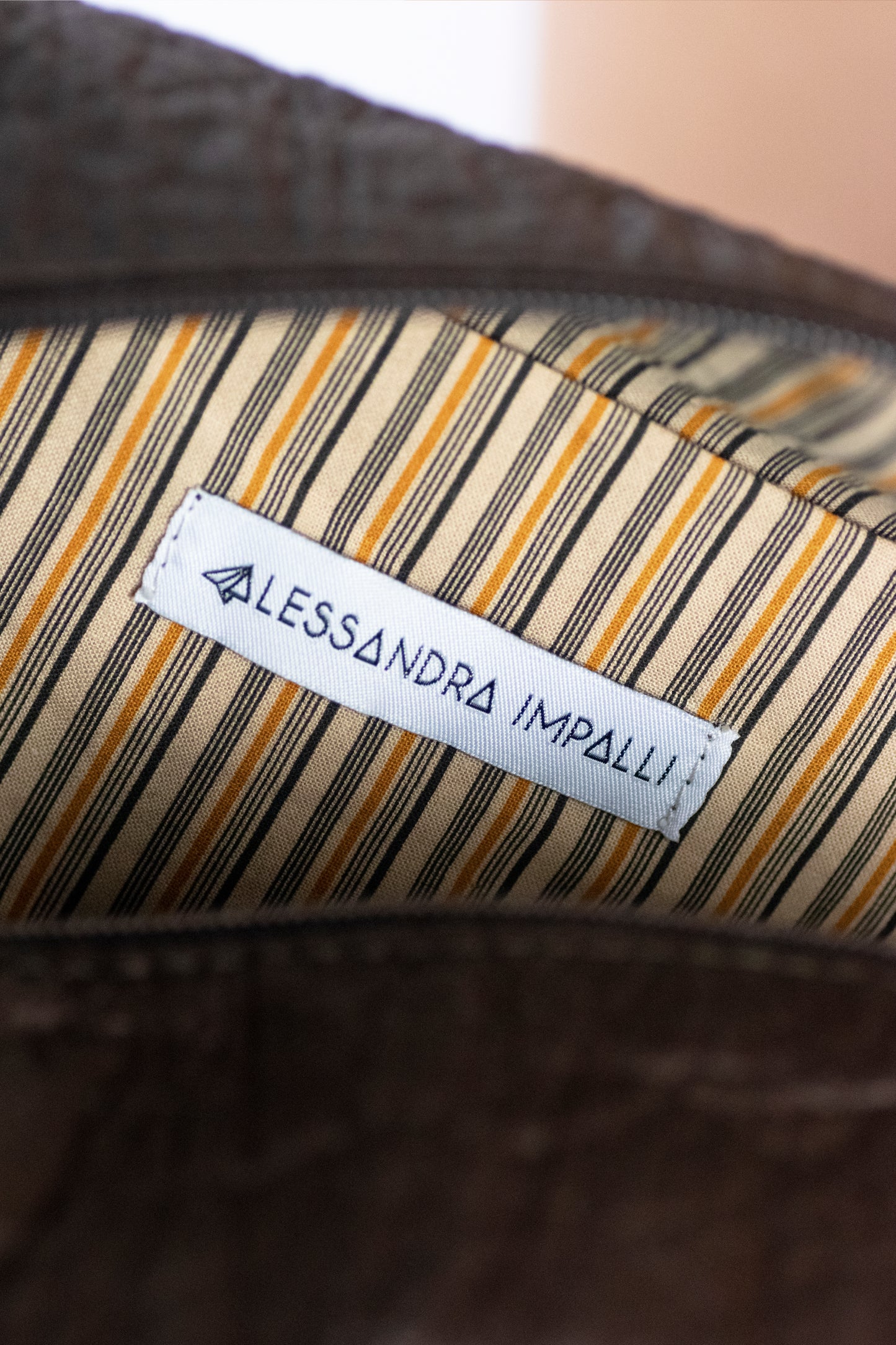 BORSA TRASFORMABILE ELLA IN PELLE D'ANANAS MARRONE VEGAN
