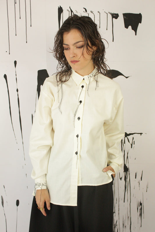 CAMICIA POESIA ASSIMMETRICA RICAMATA MANUALMENTE VEGAN