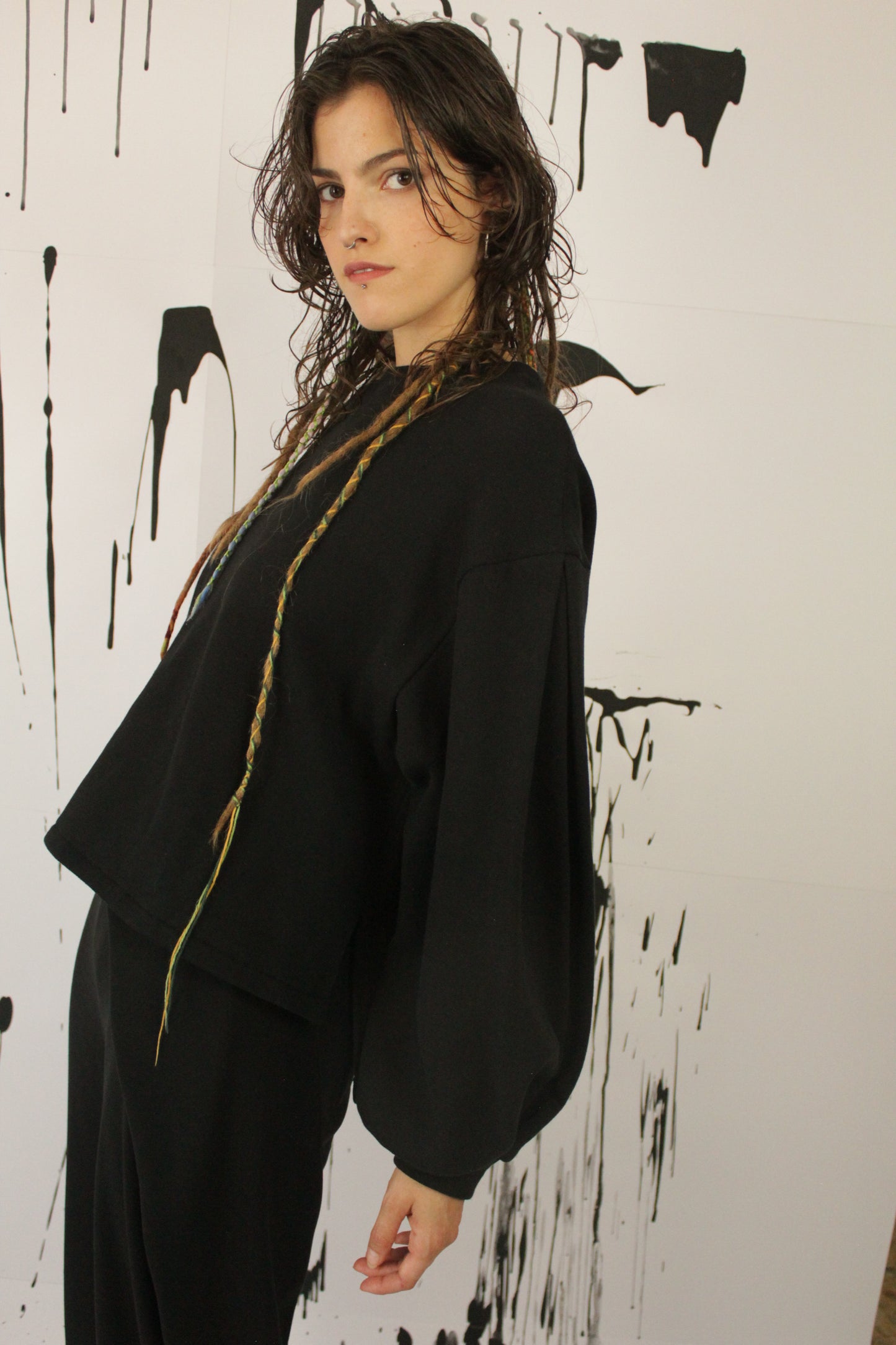 MAGLIA FELCE NERA IN CALDA FELPA VEGAN